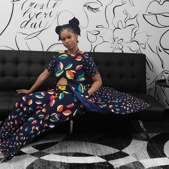 Colorful Cowrie Shells Duster and Pant Set - Picture 2 of 10